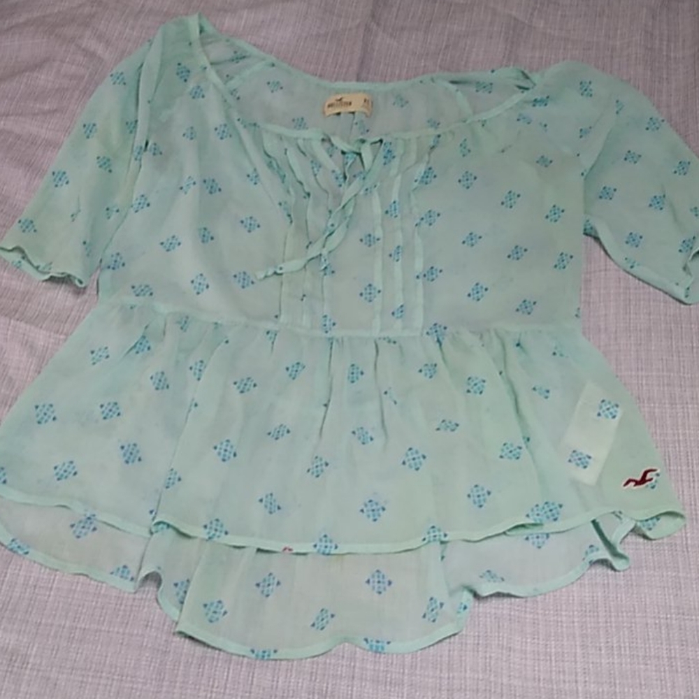 Hollister shirt